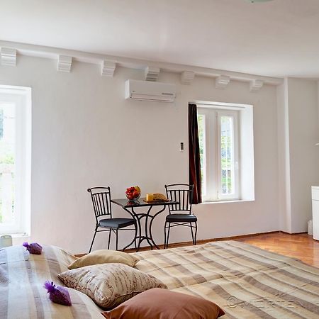White House Apartments Korčula Стая снимка
